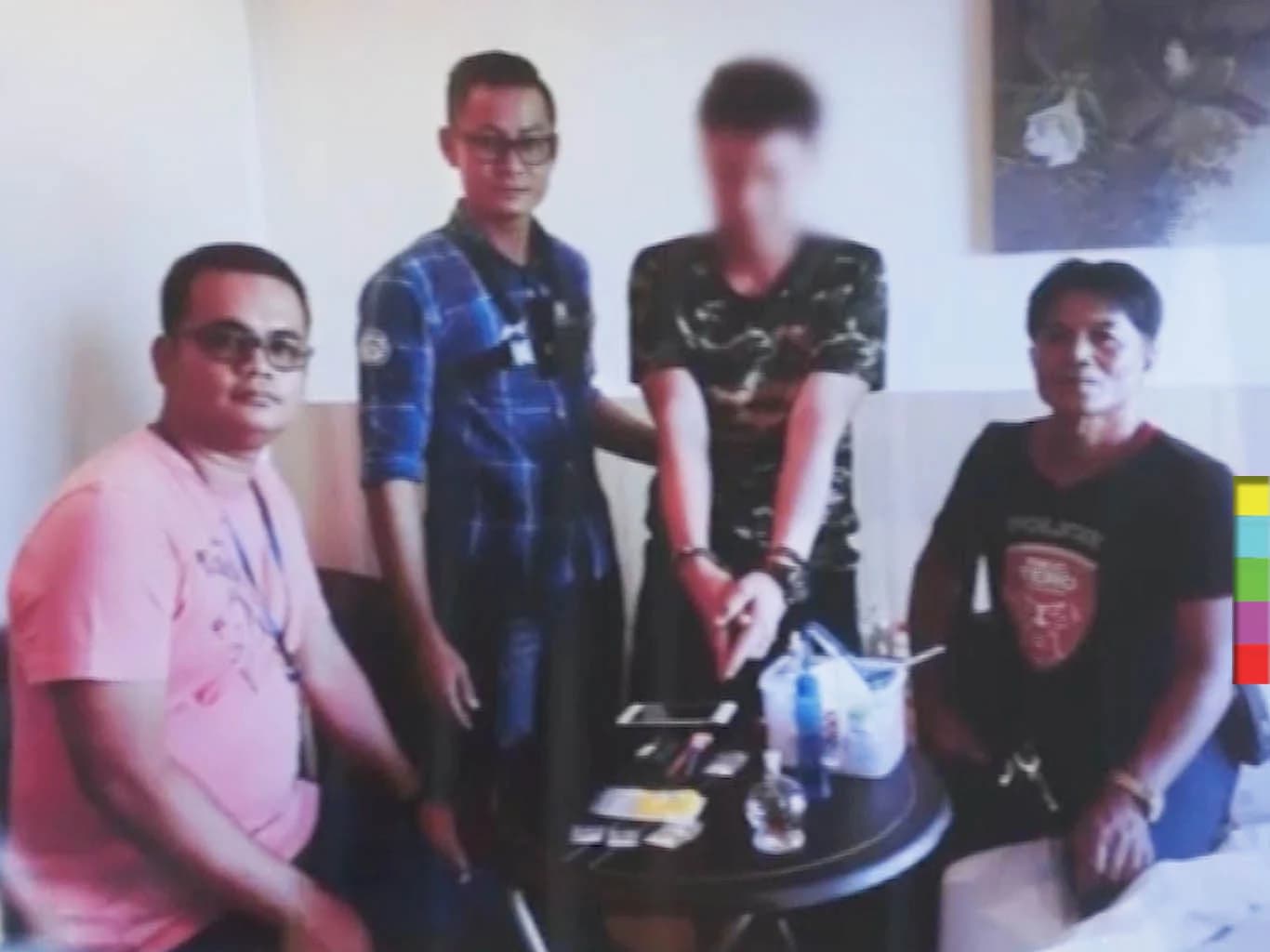 จนท.สนธิกำลังบุกจับปาร์ตี้ไอซ์ “ชายรักชาย” กลางเมืองขอนแก่น