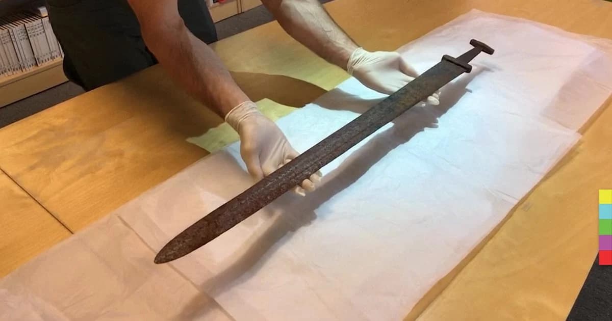 นักโบราณคดีพบดาบไวกิ้งในนอร์เวย์ เชื่อว่ามีอายุกว่าพันปี