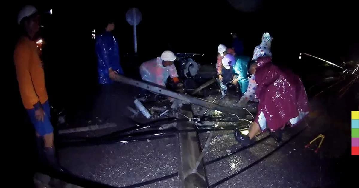 “พายุทกซูรี” จัดหนัก ! ฝนถล่ม ลมแรง เสาไฟฟ้าหักโค่นเกือบ 30 ต้น