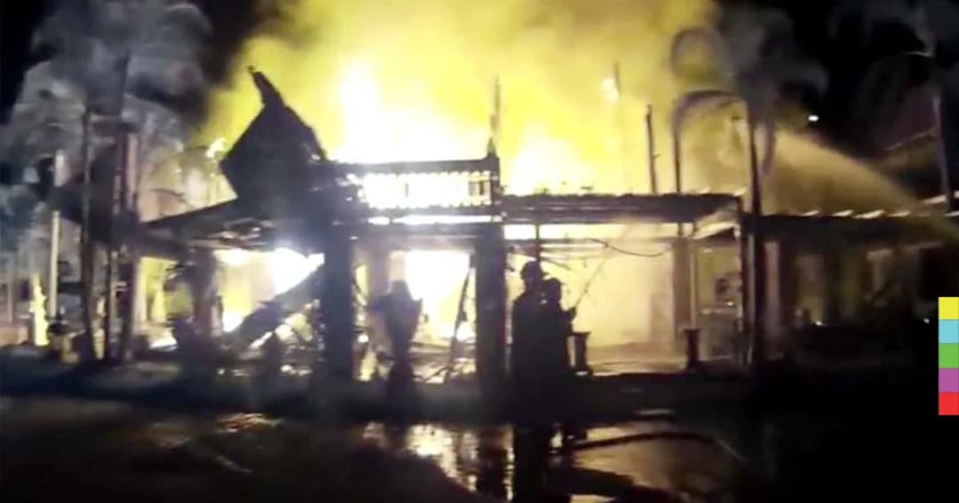 หนีตายวุ่น ! ไฟไหม้บ้านทรงไทยหรูเมืองลำปาง วอดเสียหายกว่า 10 ล้าน