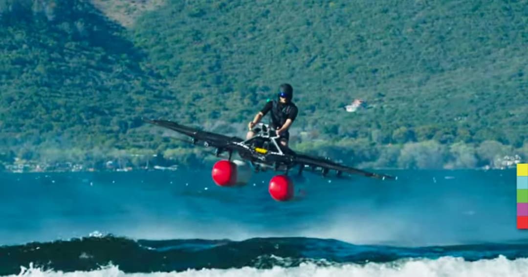 “Kitty Hawk Flyer” ของเล่นสุดเจ๋ง ทะยานเหนือผิวน้ำ