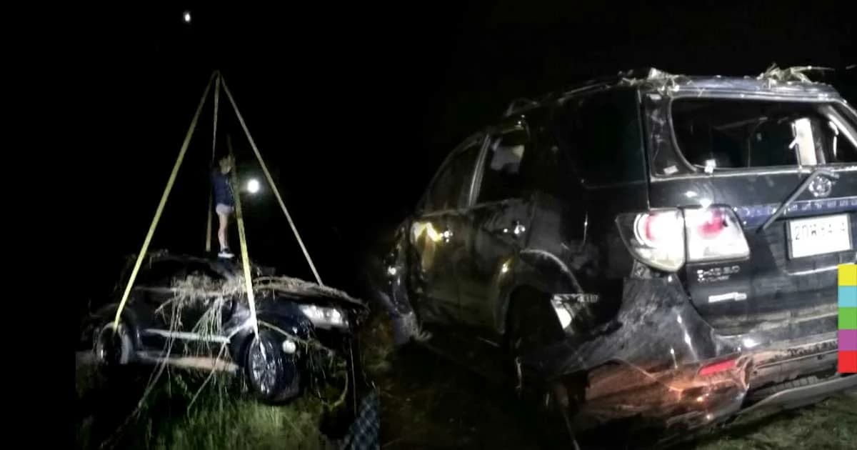 คืบหน้า ! น้ำล้นฝายพัดรถฟอร์จูเนอร์ไหลตามน้ำ ล่าสุดกู้รถได้แล้ว