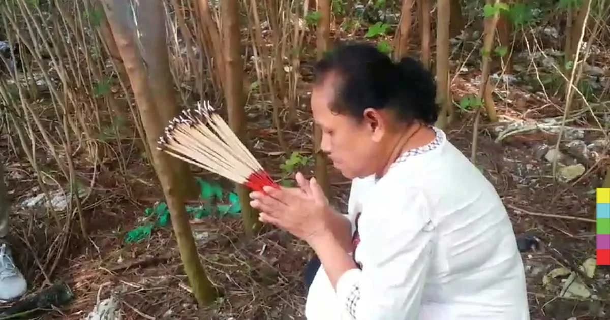 พ่อแม่ “น้องออย” ลงพื้นที่หาศพลูก หลังเชื่อถูกฆ่าโบกปูน