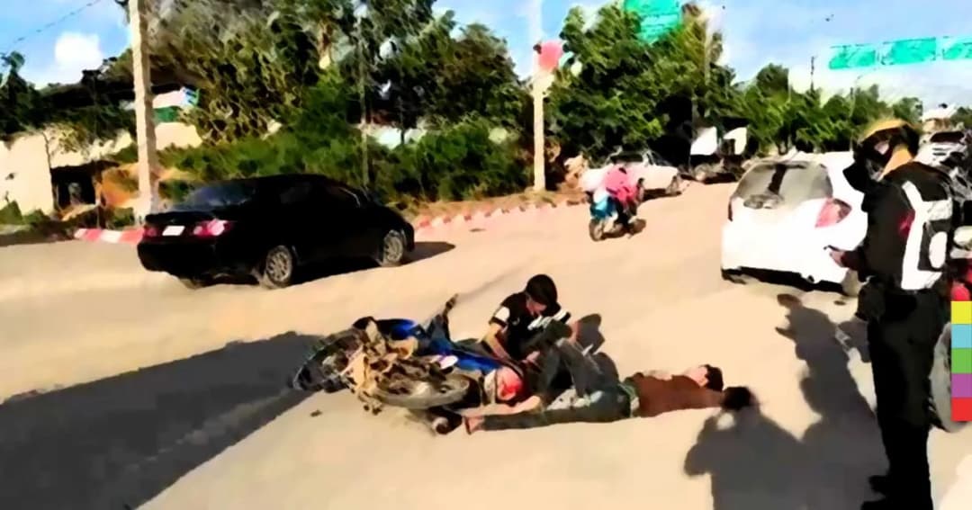 3 ต่างด้าว ซิ่ง จยย.หนีด่านตำรวจ ก่อนชนรถแจ็สสนั่นหวิดดับ