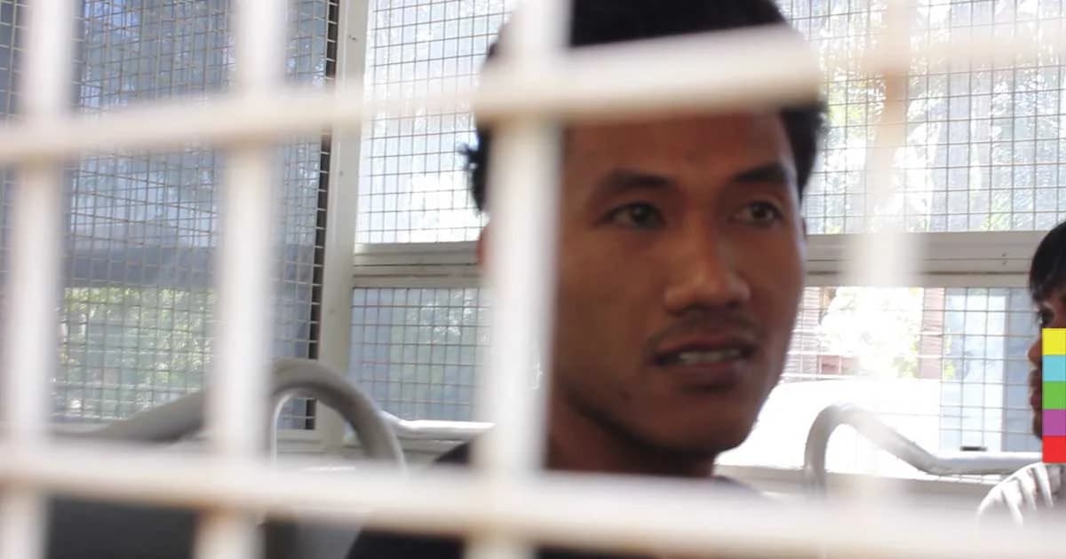 ตร.นำตัวมือฆ่าโหดสาววุฒิศักดิ์วัย 19 ฝากขังที่ศาลนนทบุรี