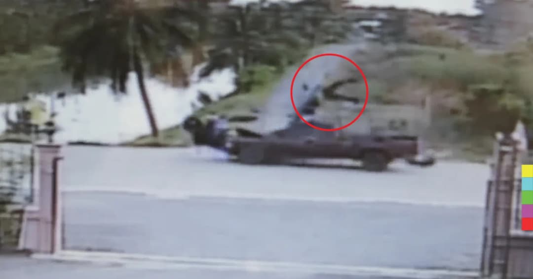 นาทีชีวิต! วงจรปิดกระบะสวนเลน ชน จยย. ดับ 3 ศพ สาหัส 1 ราย