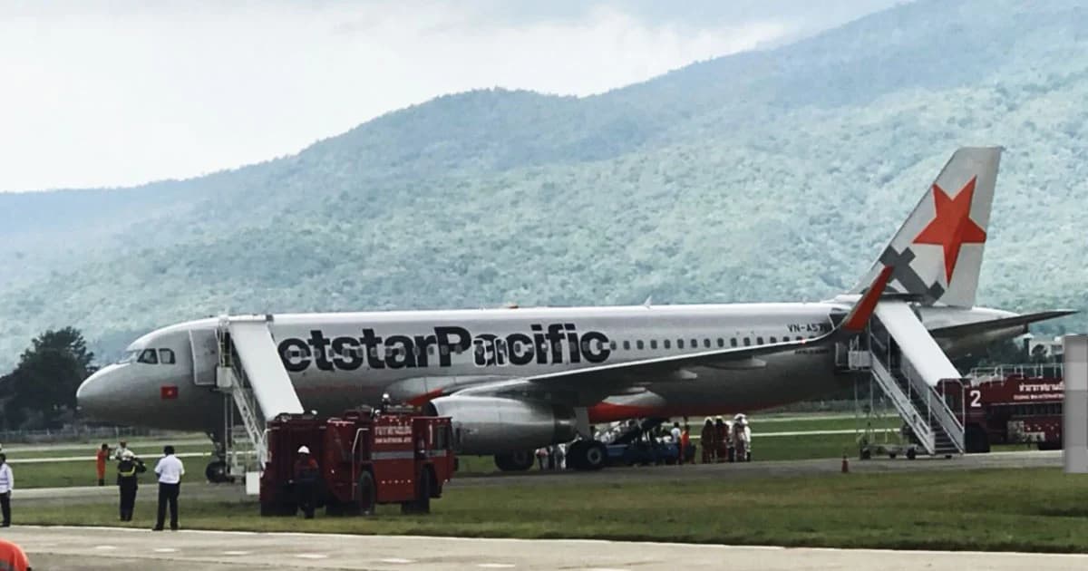 ระทึก ! สายการบิน Jet Star พบกลุ่มควันในห้องเก็บสัมภาระ ลงจอดฉุกเฉินที่สนามบินเชียงใหม่