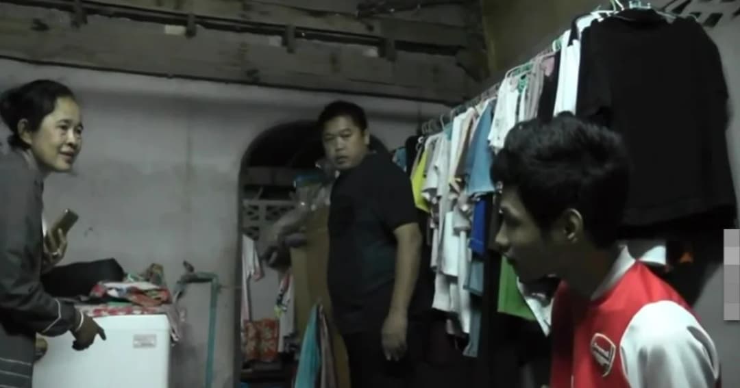 เกือบไม่รอด! เพื่อนบ้านช่วย หนุ่มพิการ หวิดจมน้ำท่วม