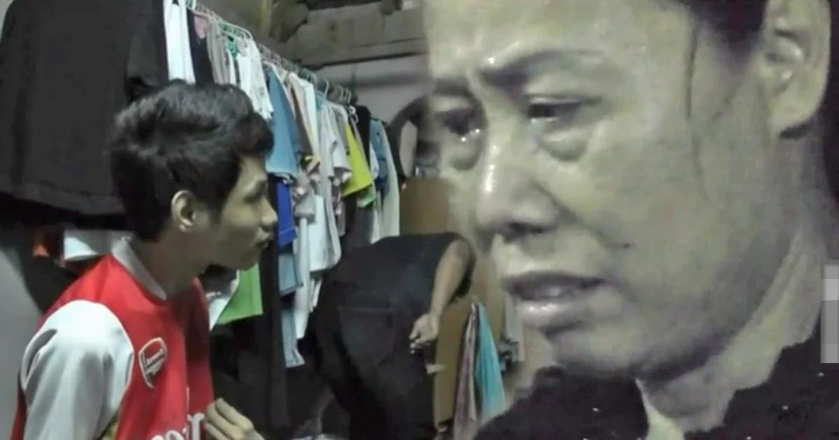 หัวอกแม่ ! ฝนตกหนักกลับบ้านไม่ได้ ลูกชายพิการหวิดจมน้ำท่วม โชคดีเพื่อนบ้านช่วย