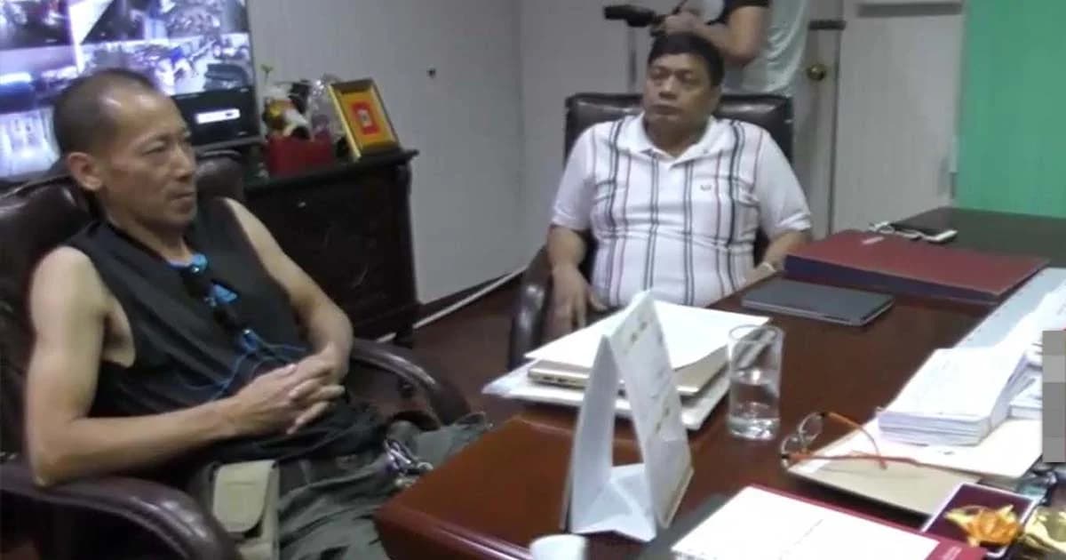 รวบเสี่ยโรงงานไอศกรีมแบกปืน 3 กระบอกขึ้นโรงพัก อ้างมาตามความคืบหน้าคดีลักทรัพย์