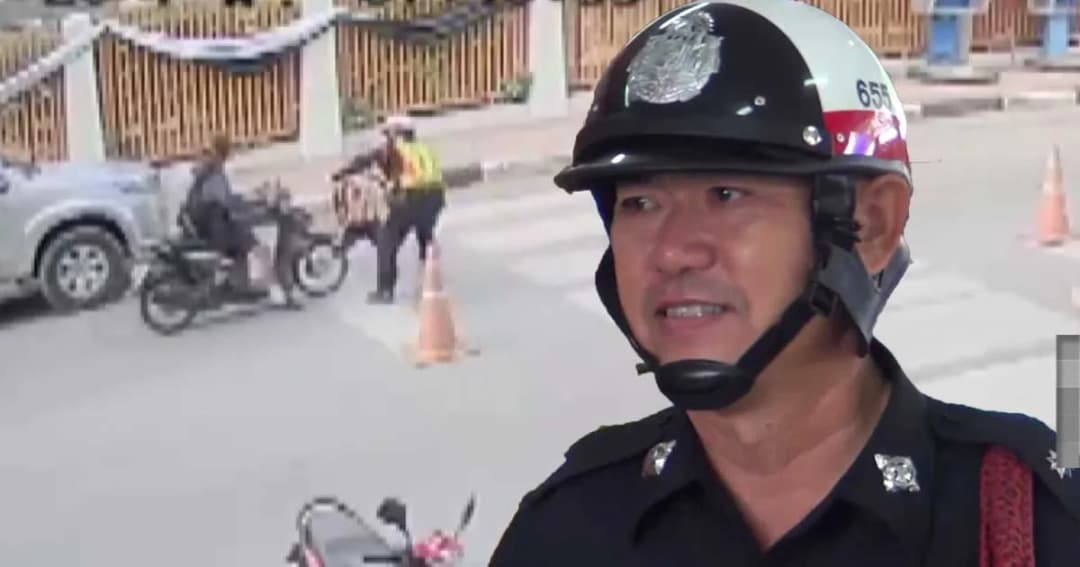 ทำดีได้ดี ! มอบเกียรติบัตรให้ตำรวจฮีโร่ ช่วยเด็กจะถูก จยย. ชน