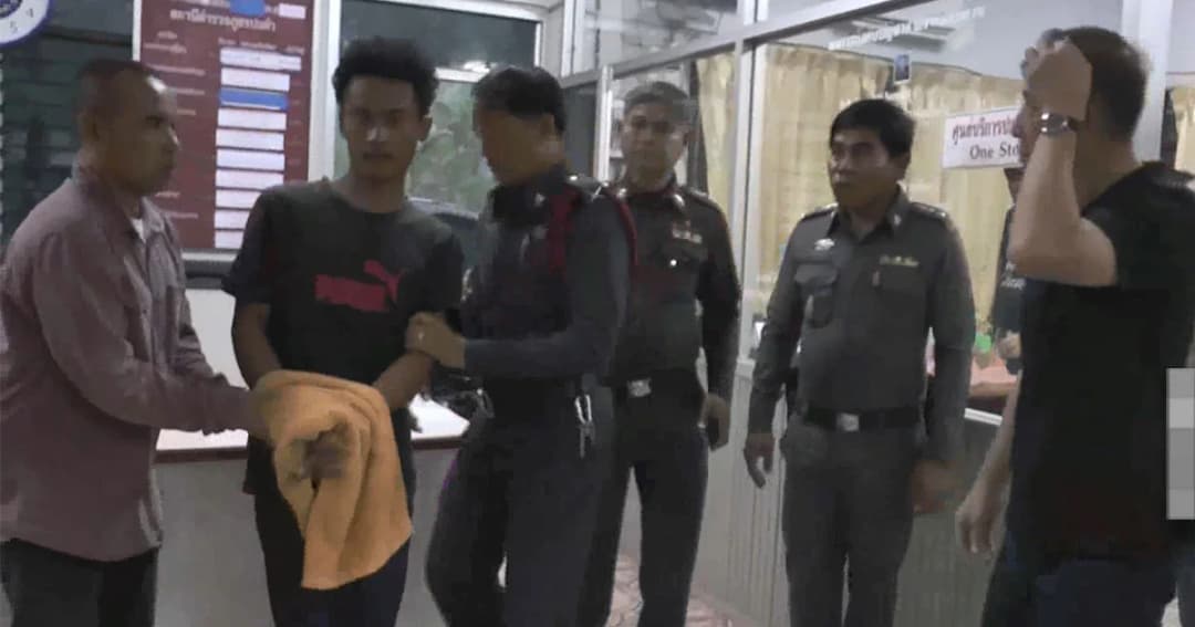 มอบตัวเเล้ว ! มือยิงโชเฟอร์รถพ่วง 18 ล้อดับ ปล้นข้าวสาร 20 ตัน