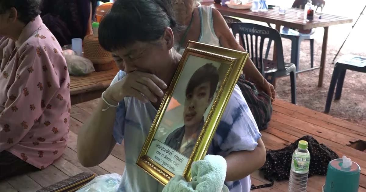 แม่ร่ำไห้ เตรียมรับศพลูก หลังลักลอบทำงานผิด กม. ที่เกาหลีใต้