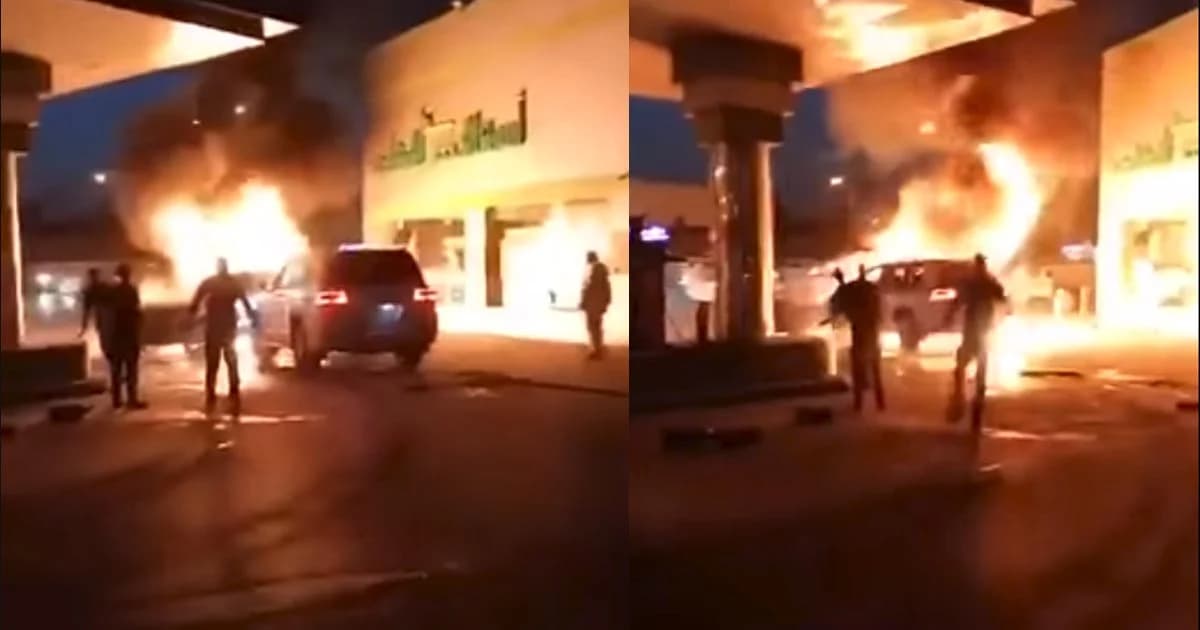 ฮีโร่ซาอุฯ ใช้รถตัวเองดันรถที่เกิดเพลิงไหม้ ให้ห่างปั๊มแก๊ส หวั่นระเบิด