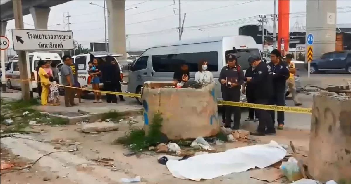 พบศพชายวัย 50 ปี เสียชีวิตข้างถนนรัตนาธิเบศร์ คาดหัวใจล้มเหลว