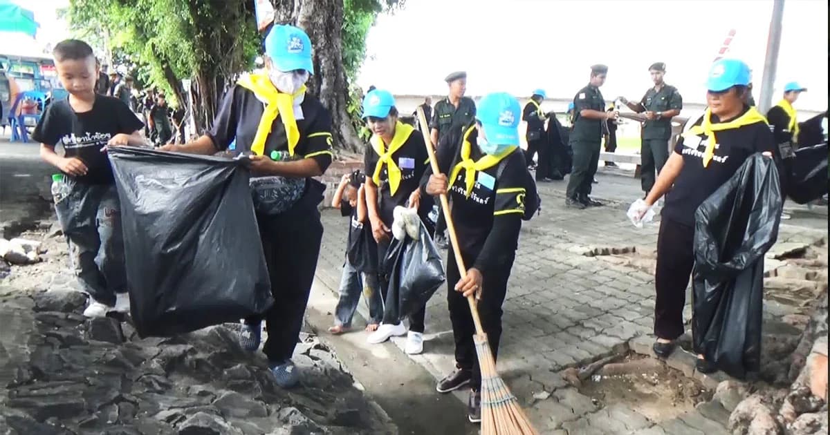 กองทัพภาคที่ 3 ร่วมกับจิตอาสาพิษณุโลก ร่วมกิจกรรม Big Cleaning Day ทำดีเพื่อพ่อ