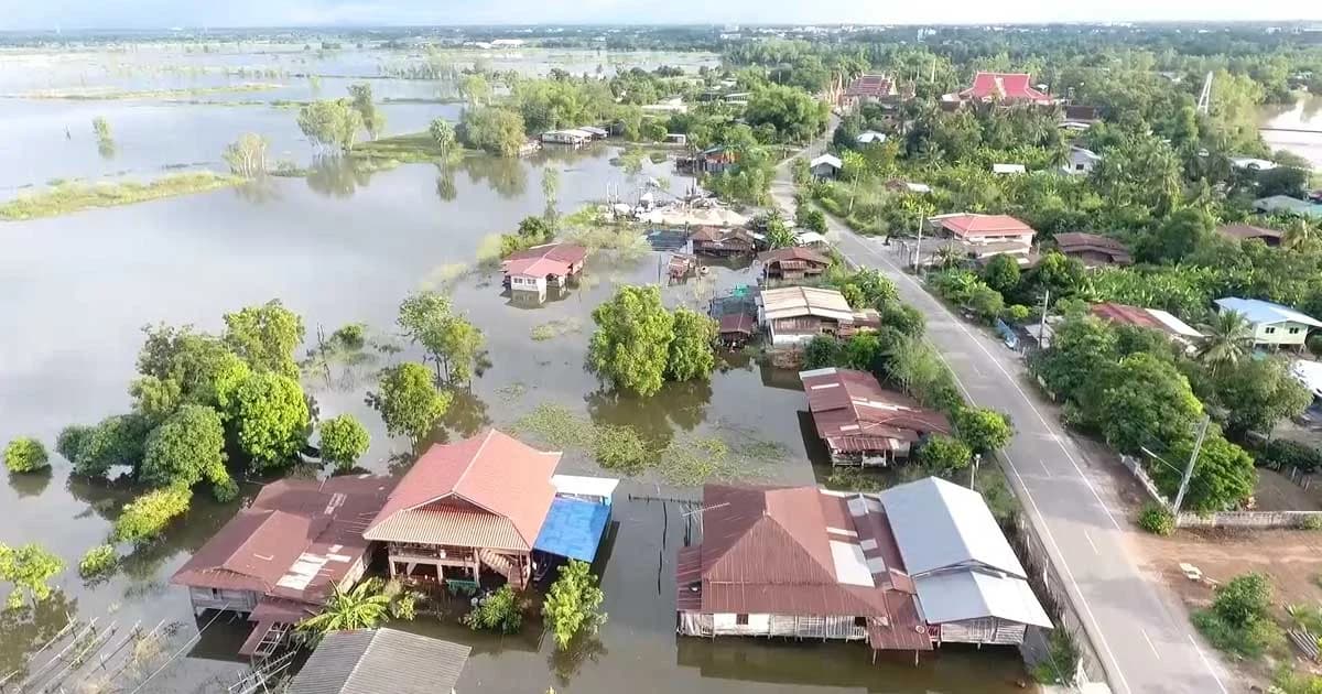 พิจิตรน้ำรอระบายท่วมพื้นที่ลุ่ม อ.ตะพานหิน