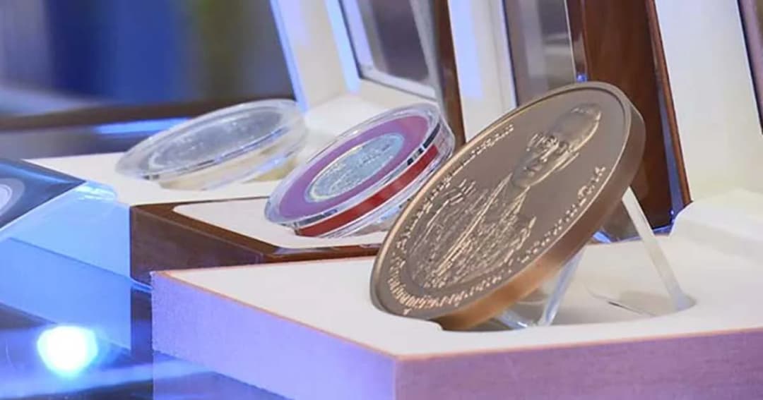 “ธนารักษ์” เร่งผลิตเหรียญที่ระลึกพระราชพิธีถวายพระเพลิงพระบรมศพ