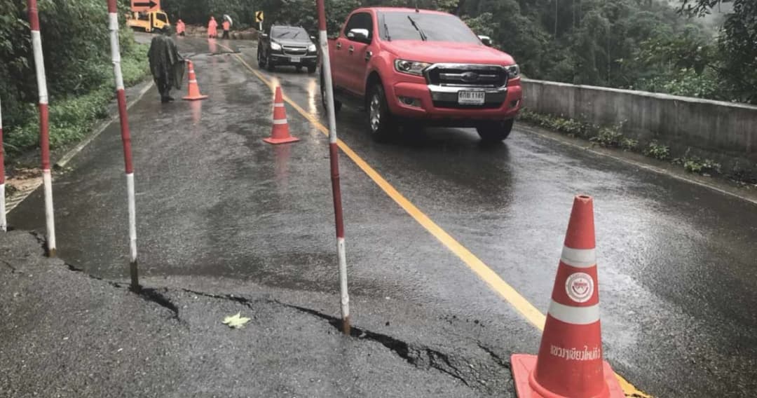 ปิดทางขึ้นดอยอ่างขาง เนื่องจากดินทรุดตัว