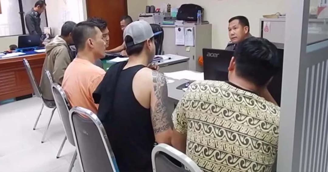 ตร.รวบแก๊งคอลเซ็นเตอร์ อ้างเป็นเจ้าหน้าที่ไปรษณีย์หลอกโอนเงินกว่า 10 ล้าน