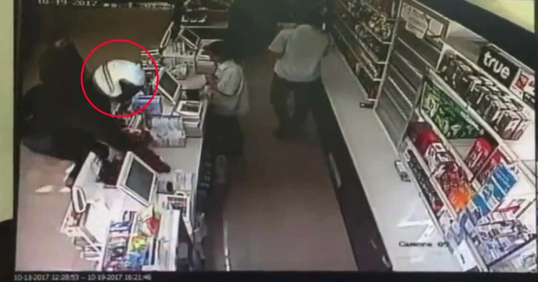 โจรมือไว ชิงทรัพย์เซเว่น แค่ 45 วินาที ได้เงินร่วมหมื่น !