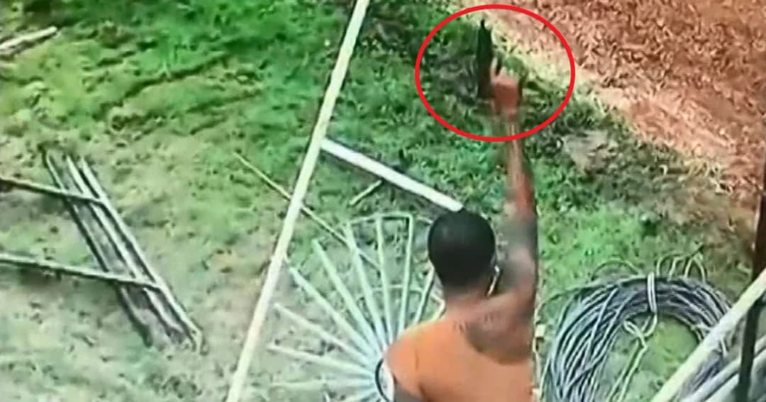 เจ้าอาวาส ชักปืนยิงในงานบวช ชาวบ้านสุดทน รวมตัวกันขับไล่