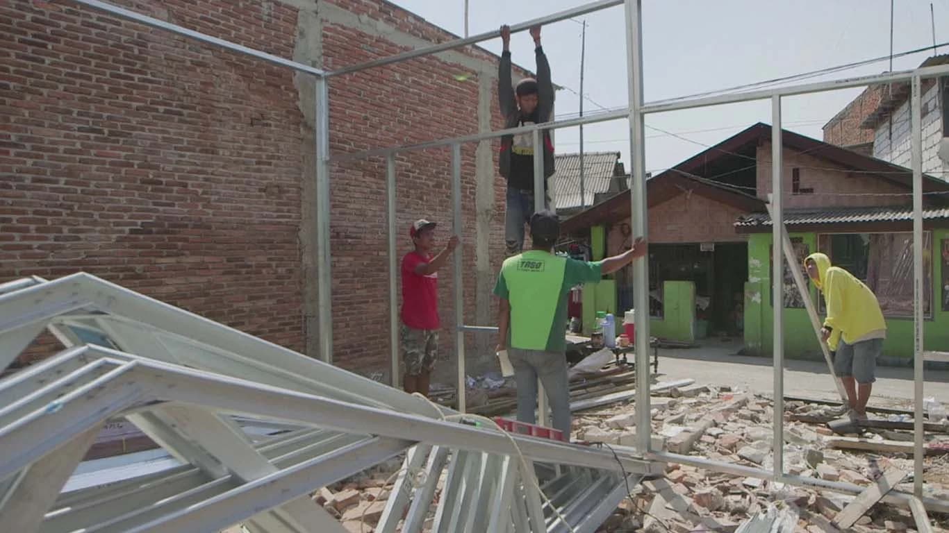 อินโดนีเซียเปิดโครงการซ่อมบ้านแก่ผู้ยากไร้ฟรี หวังแปลงโฉมเมืองให้สวยงาม