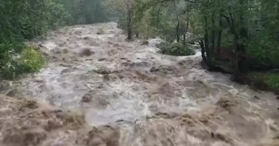 สหรัฐฯ อ่วม ! เผชิญพายุรุนแรงพัดถล่มเกิดน้ำท่วมฉับพลัน – ลมแรง