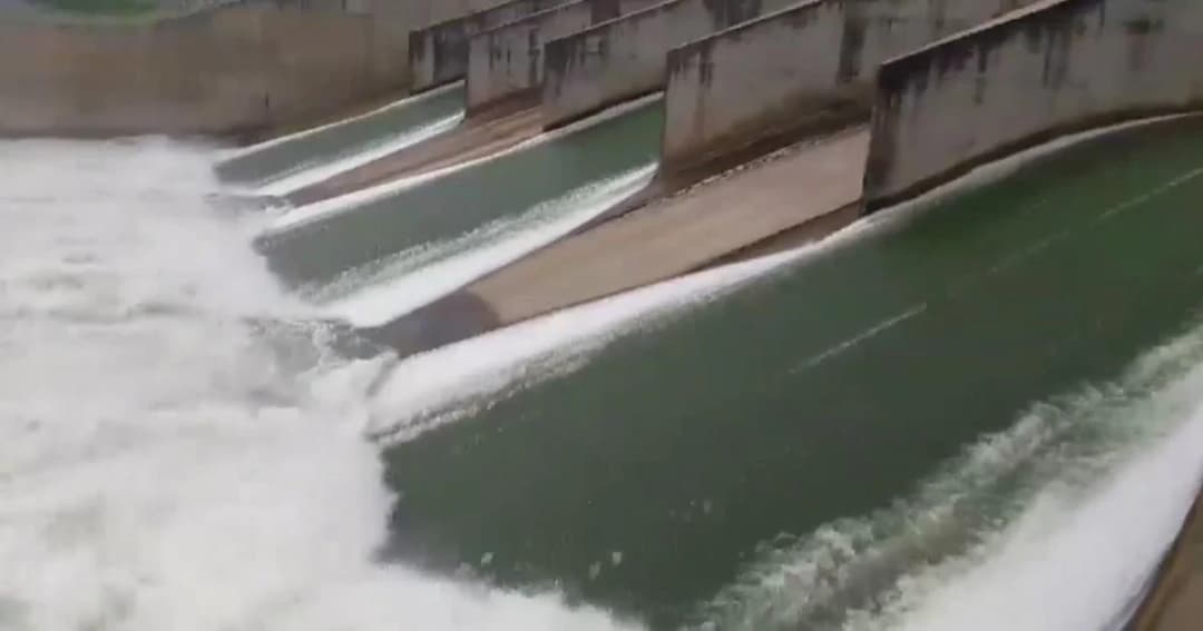 กรมชลฯ แจ้ง เขื่อนป่าสักชลสิทธิ์ใกล้เต็มความจุของอ่างแล้ว เตือน ปชช. ท้ายเขื่อนรับมือ