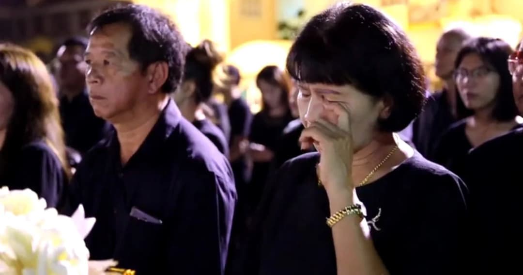 ชาวชัยภูมิร่ำไห้ แห่ร่วมพิธีถวายพระเพลิงกว่า 2.5 แสนคน