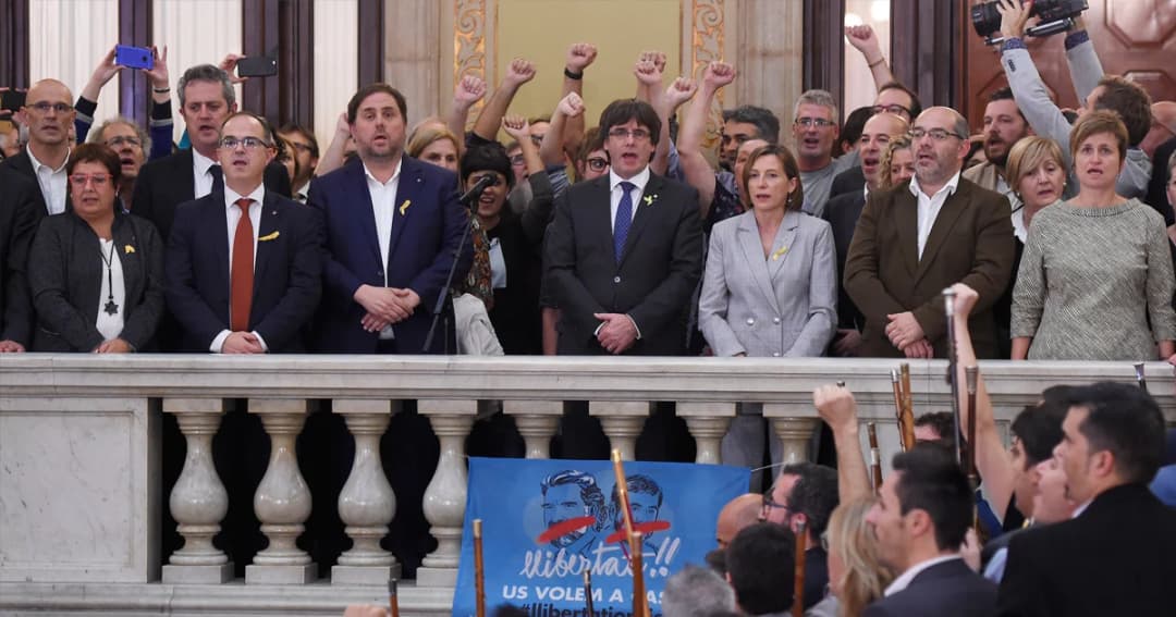 “กาตาลุญญา” ประกาศเอกราชแล้ว ! ด้านวุฒิสภาสเปนเตรียมใช้ ม.155 ยึดอำนาจ