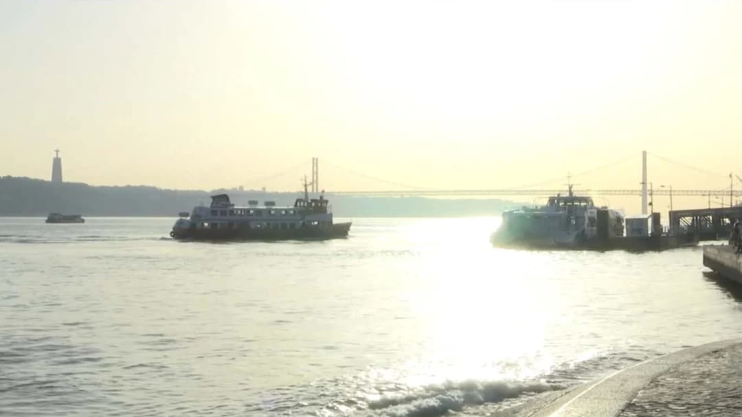 โปรตุเกสเผชิญคลื่นความร้อนสูง ทางการเตือนระวังไฟป่า