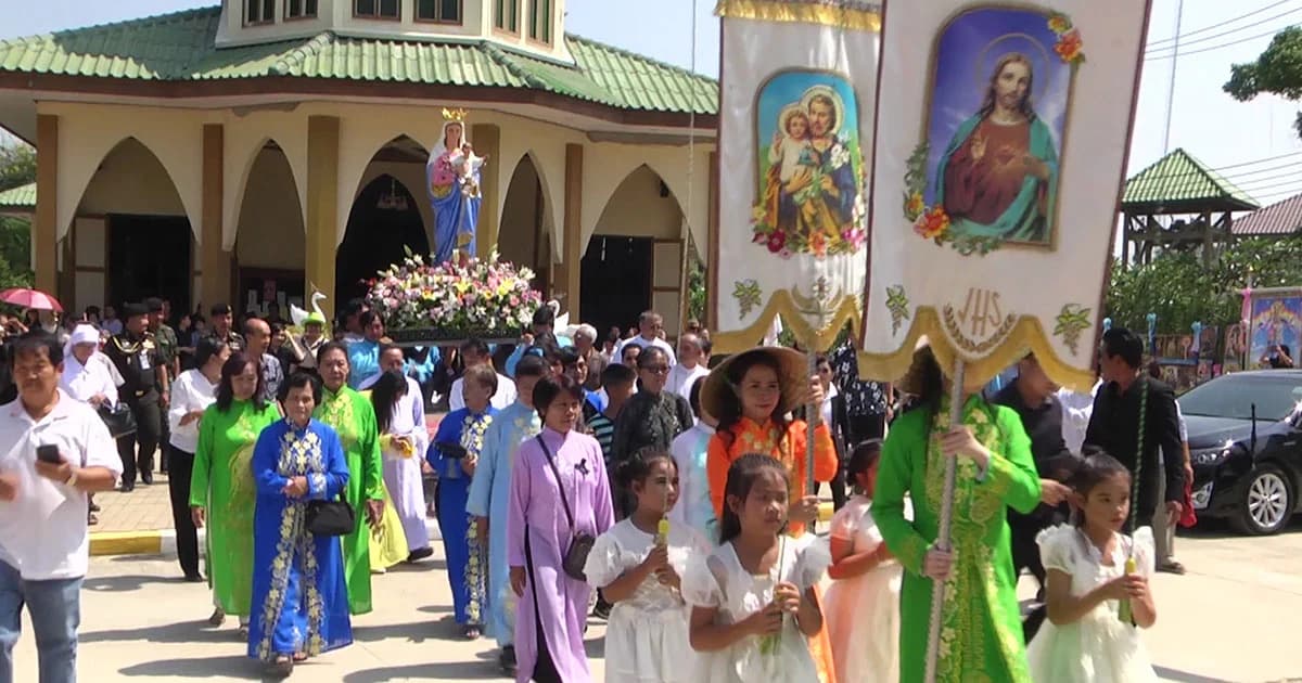 เมืองสุพรรณ สืบสานงานประเพณี ไทย-ญวน แห่แม่พระทางสายน้ำ