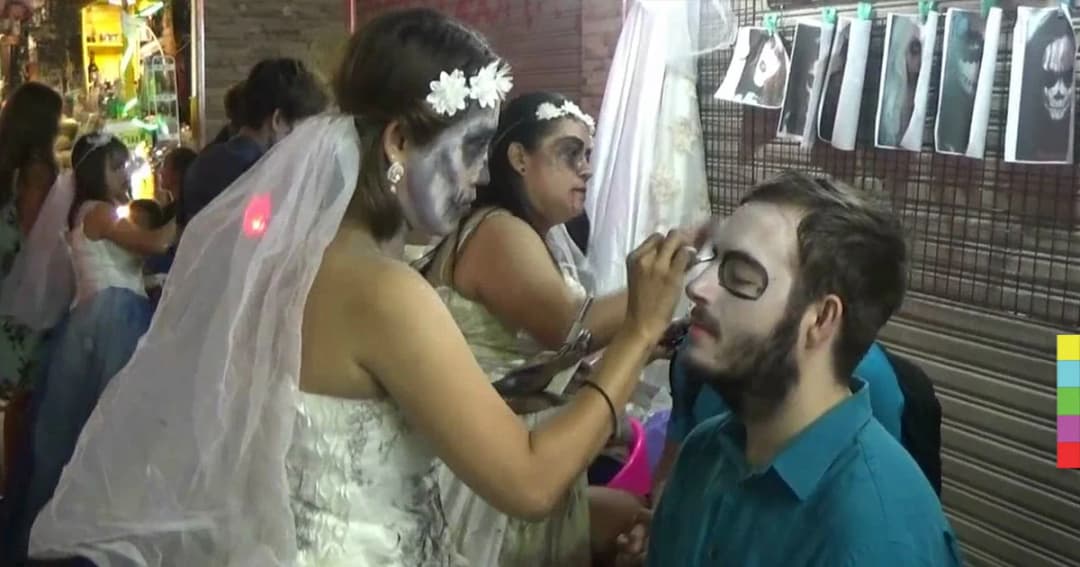 บรรยากาศวันฮาโลวีน พัทยาสุดคึกคัก นักท่องเที่ยวแห่แต่งผี