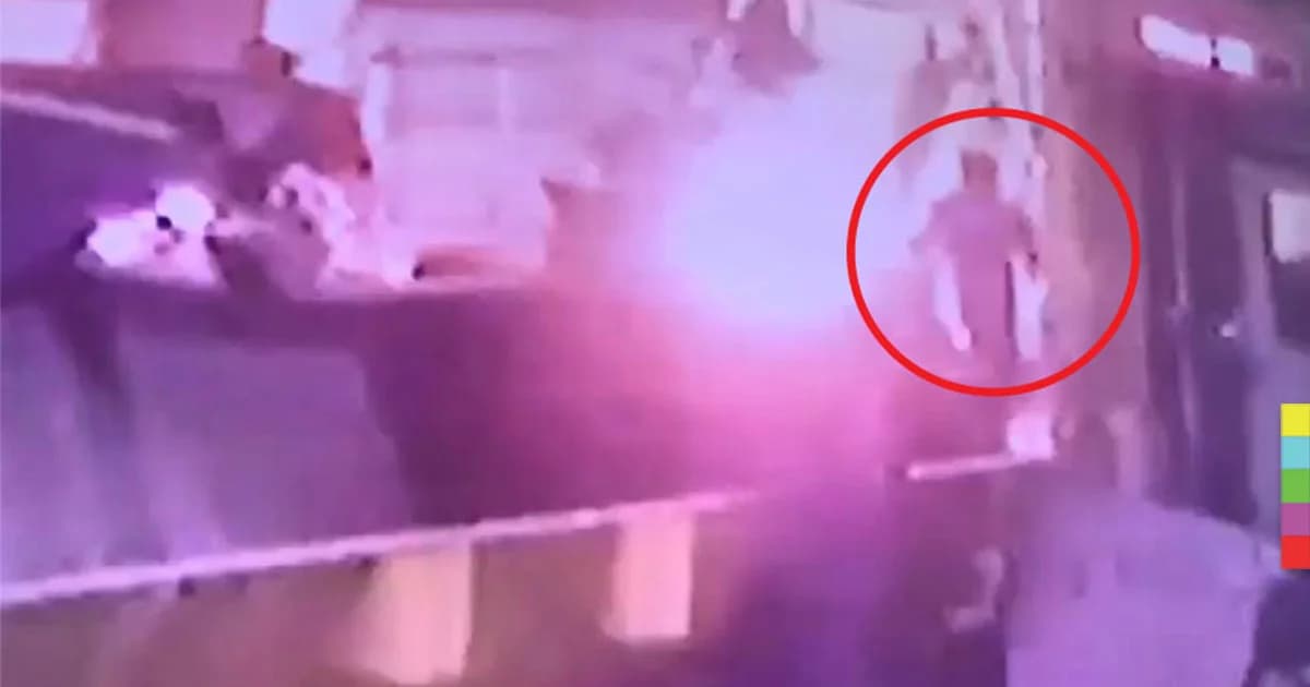 คืบหน้า ! นาทีสยอง หนุ่มโรงงาน กระโดดลงเตาหลอมเหล็ก ร่างละลายเหลือเเต่กระดูก