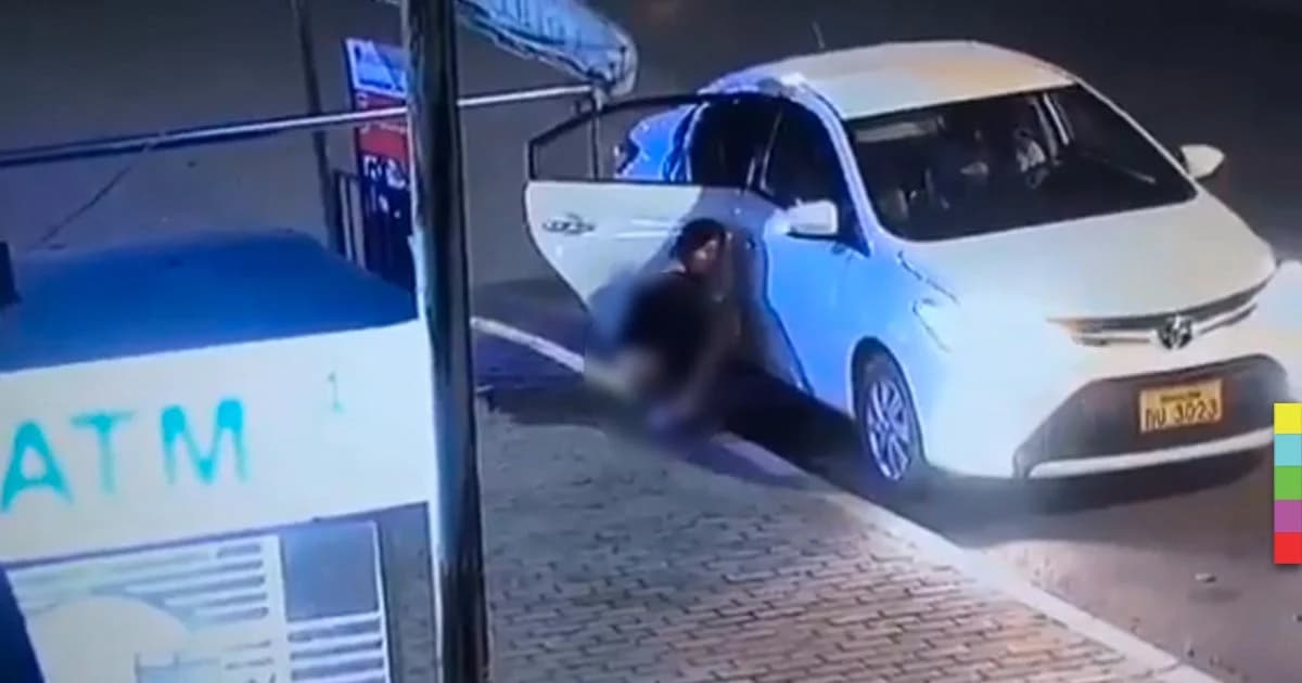 ชาวเน็ตลาวตามหาสาวเจ้าของ ‘อุนจิ’ ปล่อยทิ้งหน้าบ้านคนอื่น คาดกลั้นไม่ไหวแล้ว