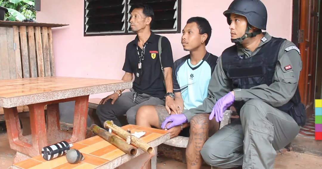 ตำรวจพัทลุง ค้นพบลูกระเบิดและแก๊สน้ำตา ก่อนคืนเทศกาลลอยกระทง