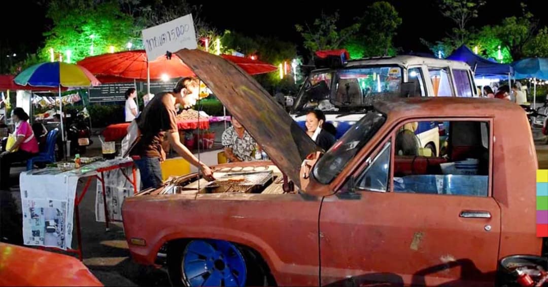 ไอเดียเจ๋ง ! หนุ่มช่างยนต์ดัดแปลงกระโปรงรถเก่าเป็นเตาปิ้งย่าง