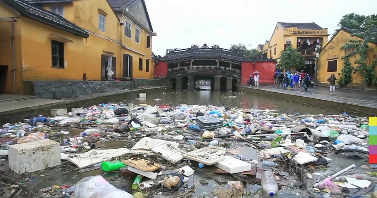 ‘เวียดนาม’ เร่งเคลียร์พื้นที่หลังน้ำลด ก่อนเริ่มการประชุมเอเปค วันที่ 10 พ.ย. นี้