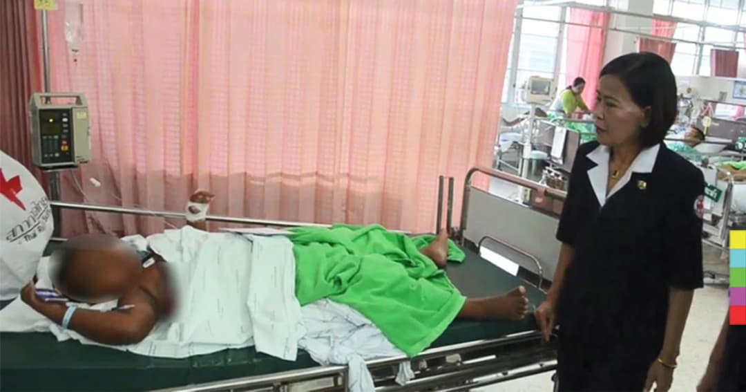 เด็ก ป.6 นำแอลกอฮอล์ ราด เด็ก ป.3 แล้วจุดไฟเผาในโรงเรียน ครูรีบนำส่ง รพ.