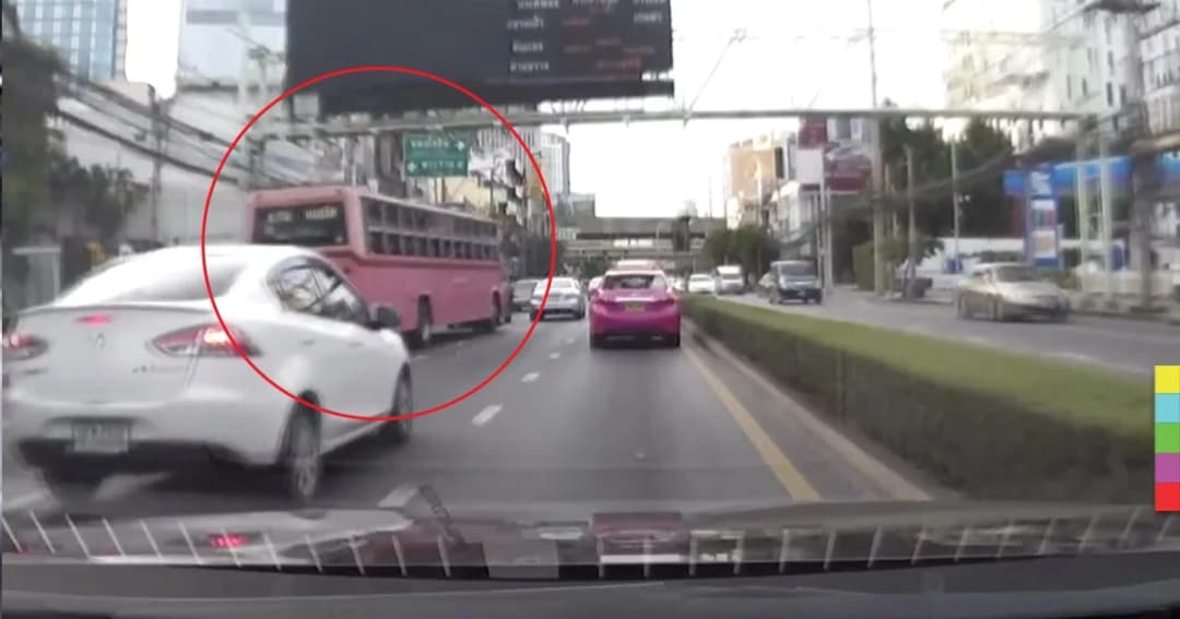 มาแรงแซงโค้ง! รถเมล์สาย182 ขับซิ่งหวาดเสียว บนถนนลาดพร้าว