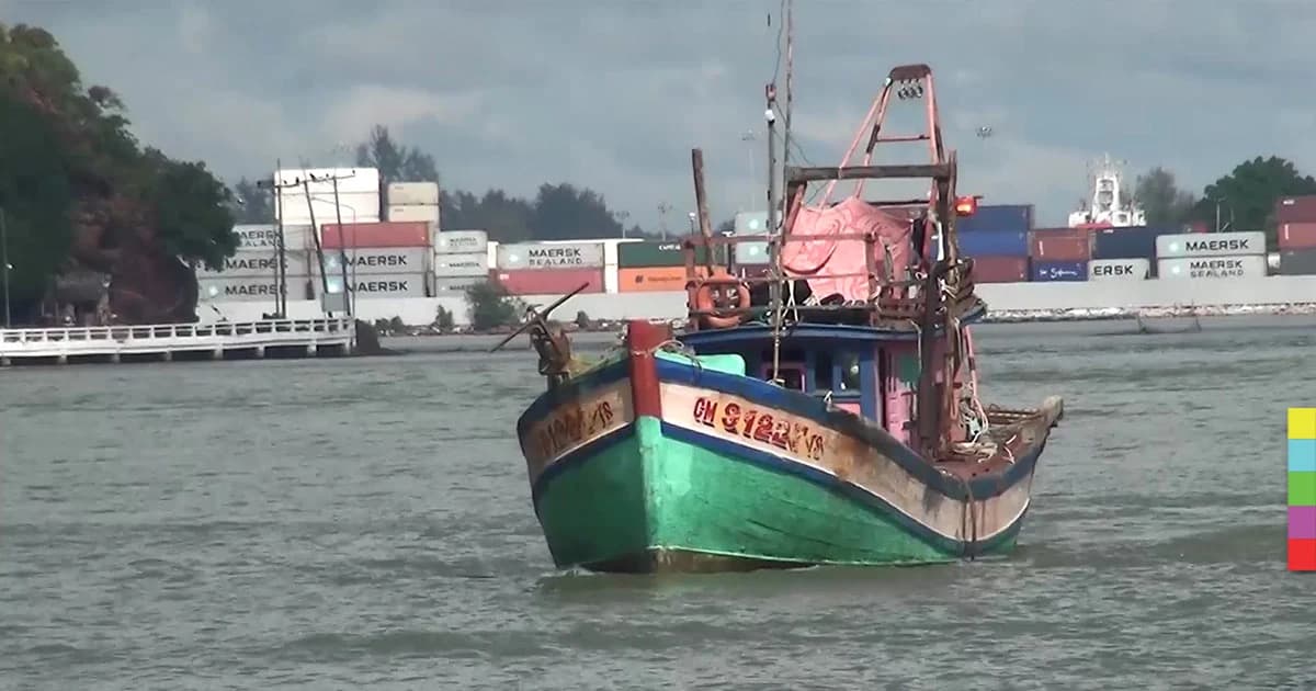 จับอีกหน ! ทรภ.2 รวบเรือประมงเวียดนามรุกล้ำน่านน้ำไทย