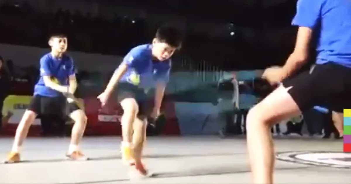 “หวง จวินข่าย” เด็กชายวัย 11 โชว์สเต็ปเท้าโดดเชือกไวสุดในโลก