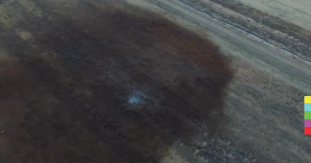 ท่อส่งรั่ว ! น้ำมันกว่า 2 แสนแกลลอนท่วมพื้นที่การเกษตรในสหรัฐฯ