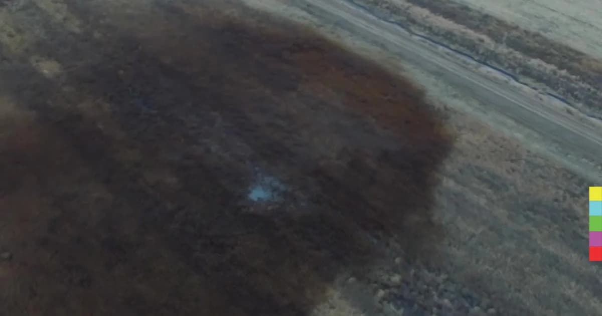 ท่อส่งรั่ว ! น้ำมันกว่า 2 แสนแกลลอนท่วมพื้นที่การเกษตรในสหรัฐฯ