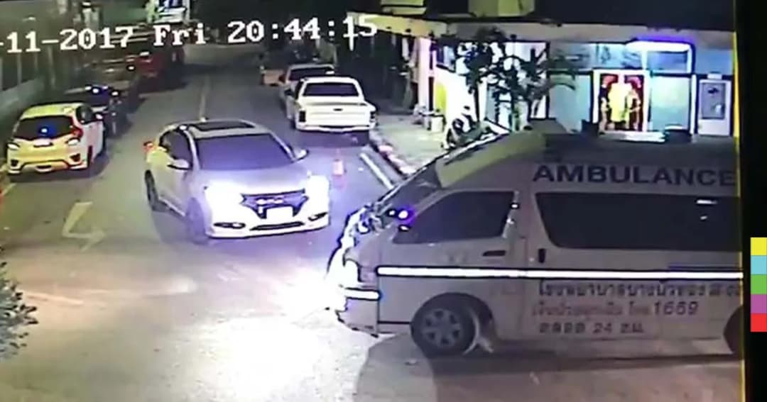 สาวโพสต์คลิปรถพยาบาลย้อนศร คนขับตะโกนขู่ จนเด็ก 5 ขวบตกใจ