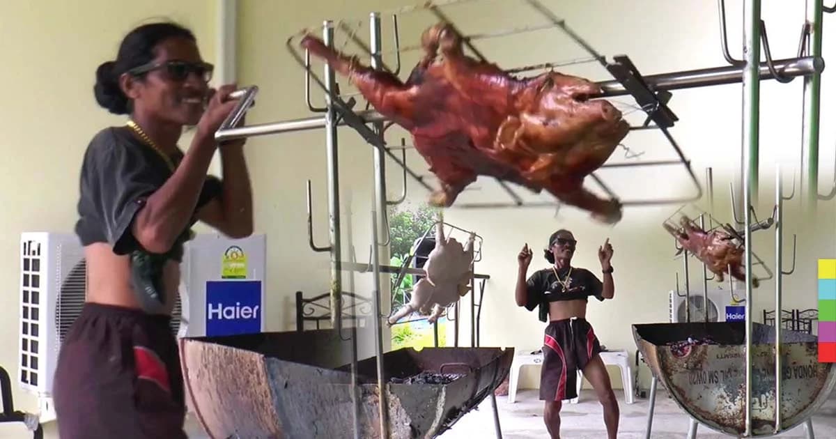 ไอเดียบรรเจิด ! หมูหันอารมณ์ดีเจ้าแรกบนเกาะสมุย เปิดเพลงเต้นไปย่างไป