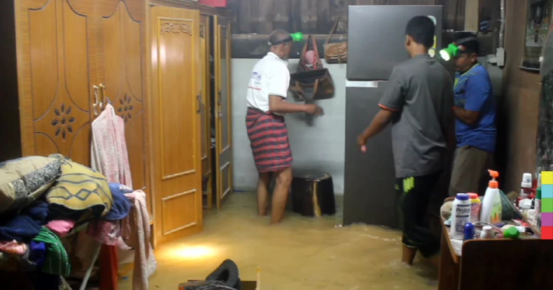 พัทลุงน้ำป่าทะลัก ! ท่วมบ้านเรือนปชช. เสียหายหนัก