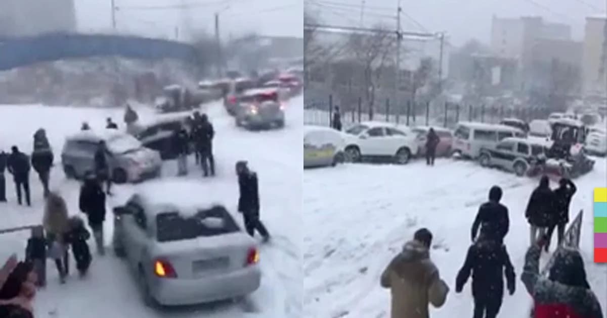 หิมะถล่มรัสเซียจนถนนลื่น ทำรถไหลชนสนั่น!