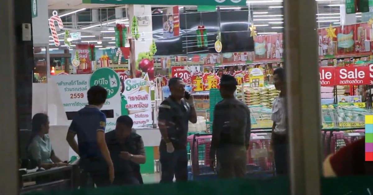 โจรงัดตู้ร้านเพชรในห้าง เห็น รปภ. ตกใจทิ้งของเผ่นหนี